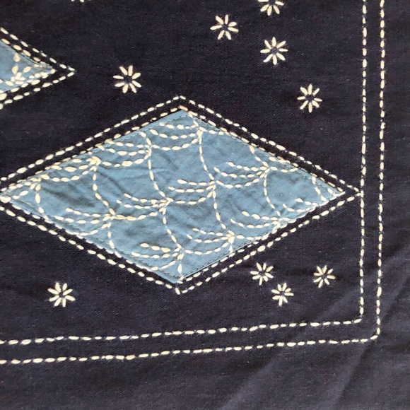 Set 2 Handmade Embroidered Placemats Geometric Diamond Shapes Blue White Navy - Picture 3 of 7